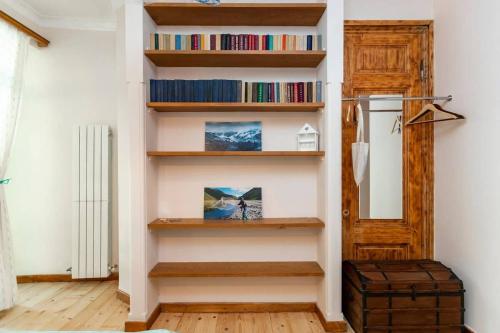 3BR Triplex w Terraces Heart of Tbilisi By Wehost