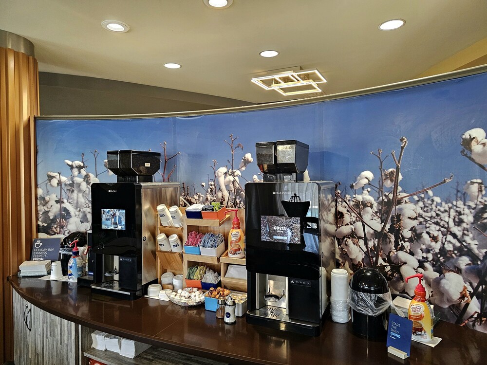 Holiday Inn Express & Suites Perry National Fairground Area #34 by IHG - photo 35