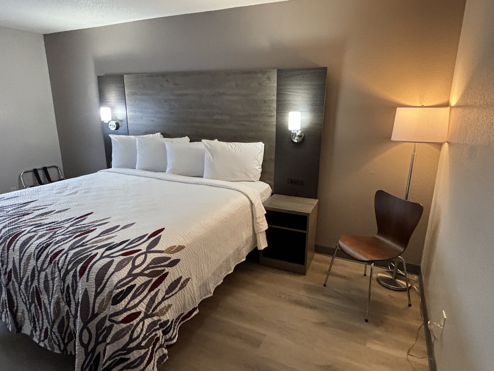 Super 8 by Wyndham Hammond North - photo 13