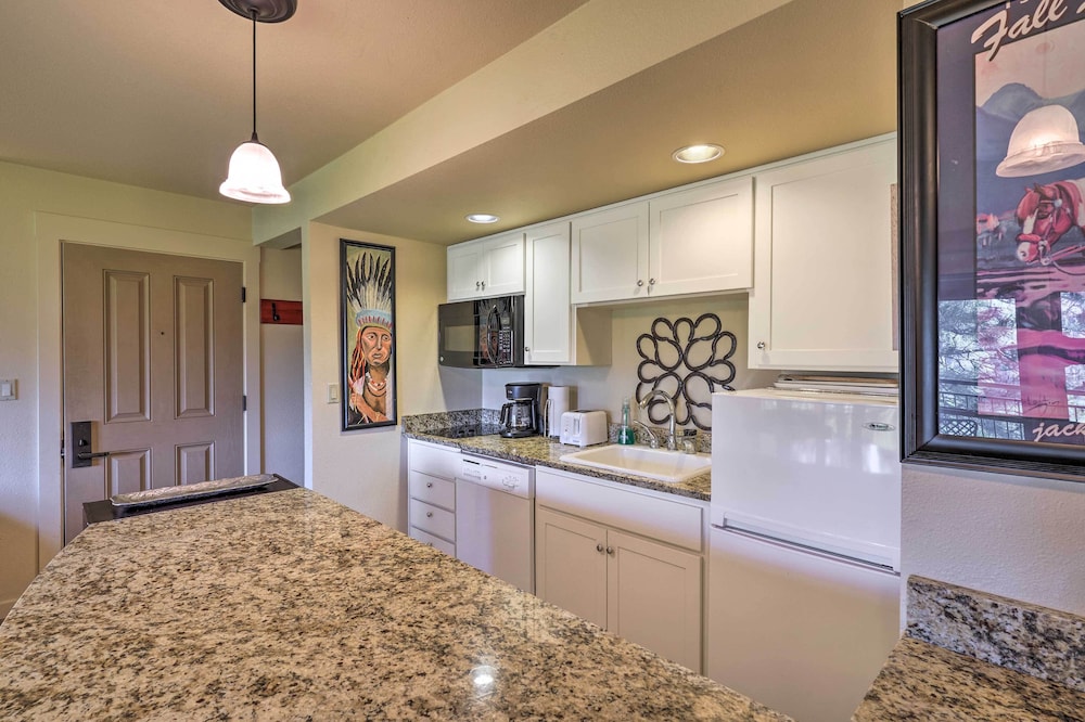 Bend Condo with Deck Resort Style Amenities and Views in Bend, United States