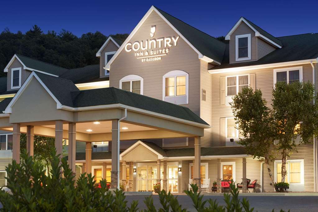 Country Inn & Suites by Radisson Lehighton PA - featured photo