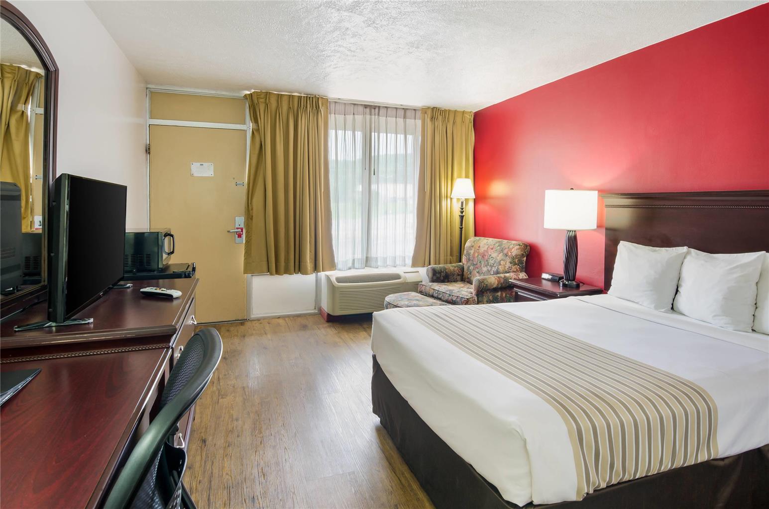 Econo Lodge Marion I 81 - photo 25