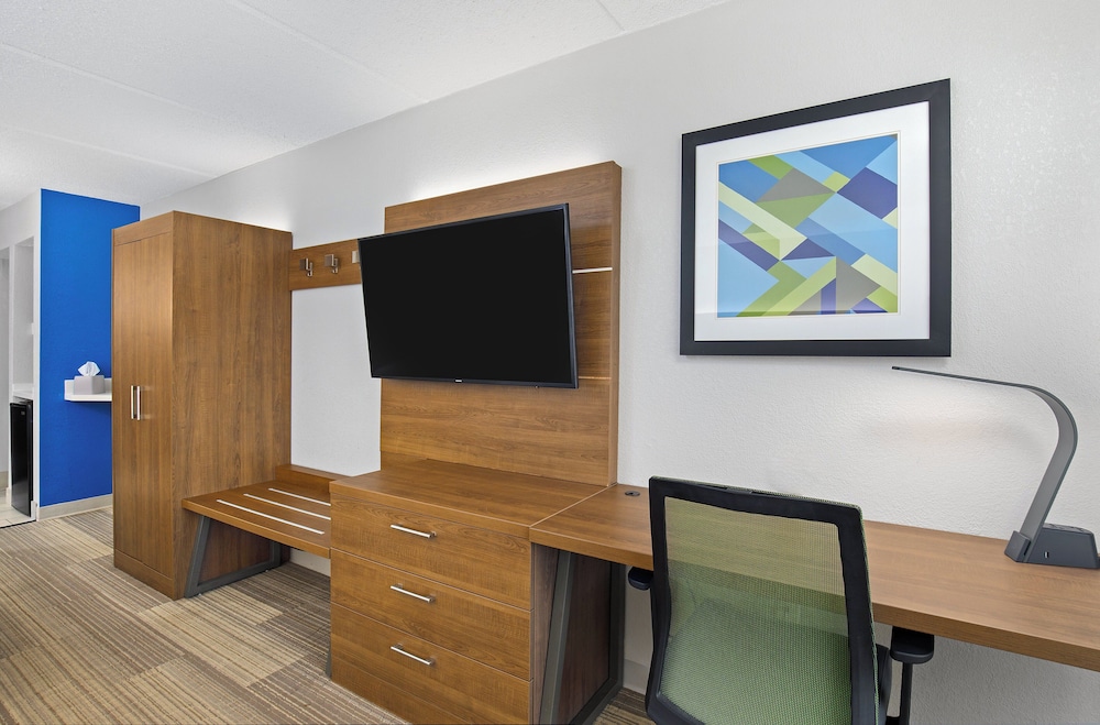 Holiday Inn Express Hotel and Suites Kings Mountain by IHG - photo 12