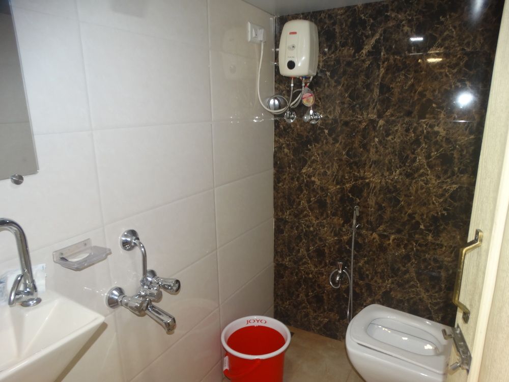 Oyo 48703 Hotel Qamar