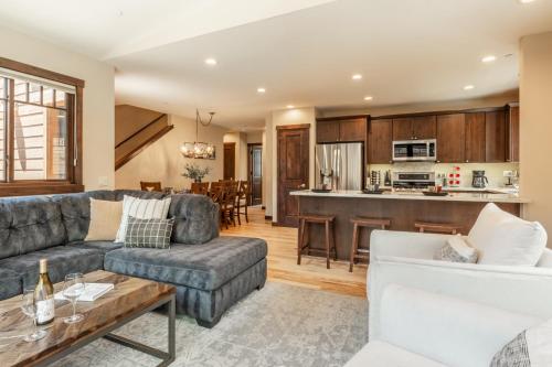 Mountainside 14 in Mammoth Lakes, United States