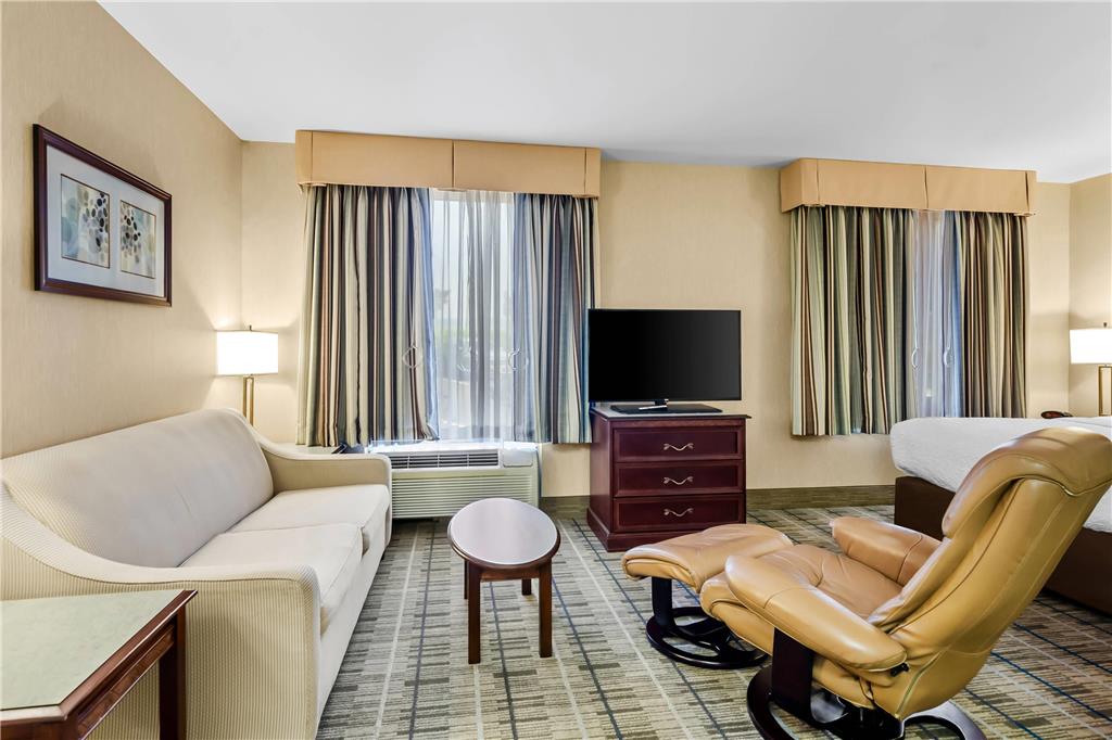 MainStay Suites Roanoke Airport - photo 17