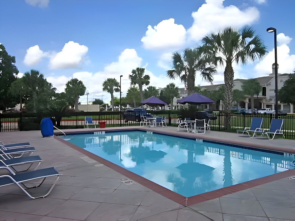 Candlewood Suites Houston Space Center Webster - photo 11