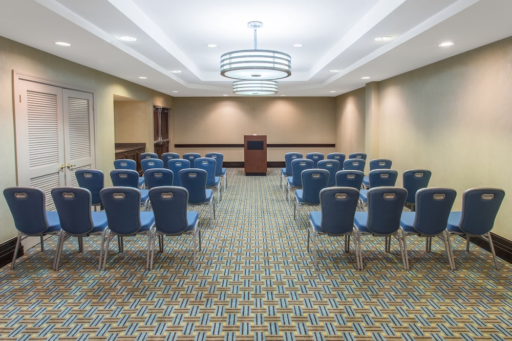 Crowne Plaza St. Louis Airport by IHG - photo 154