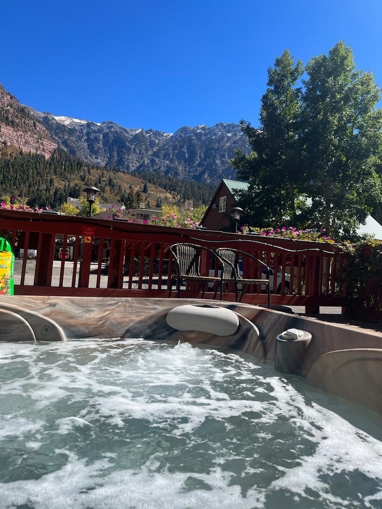 The River's Edge Motel Lodge & Resort - photo 27