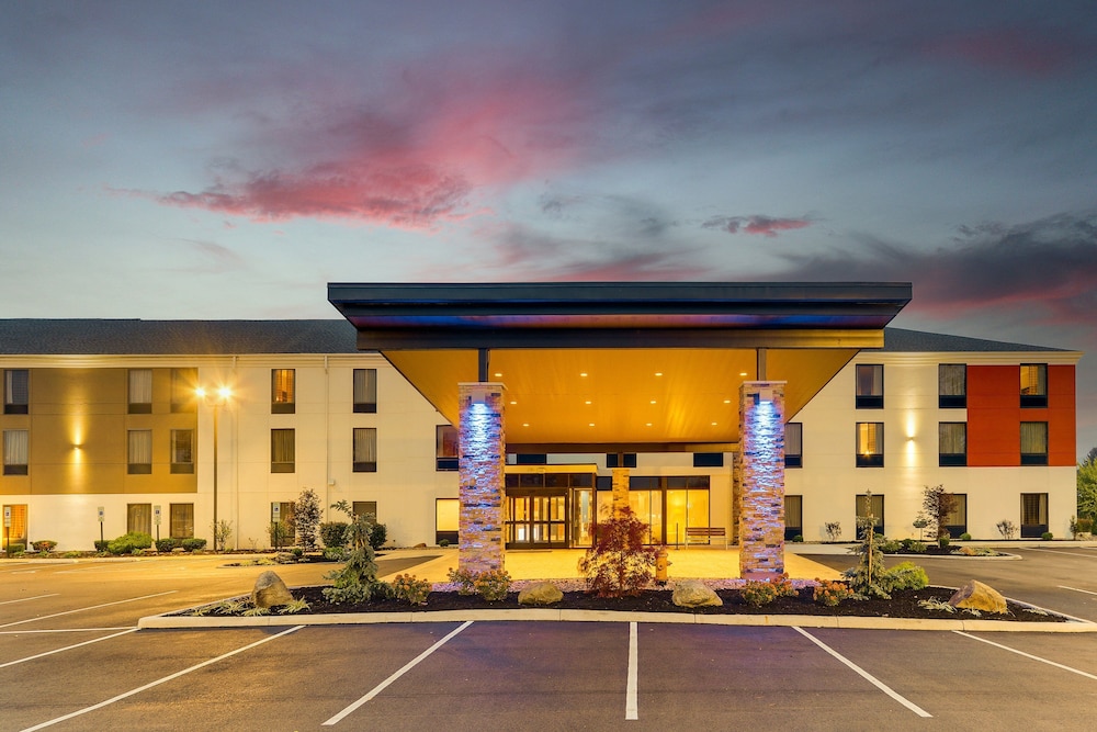 Holiday Inn Express & Suites Troy by IHG - photo 68