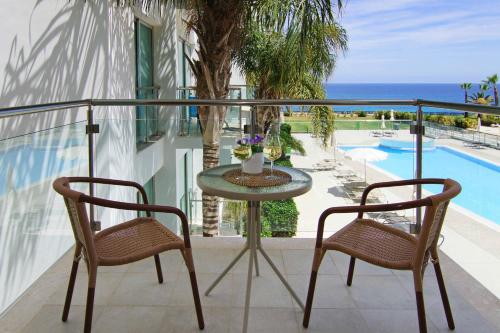 Niovi Coralli Beachfront Apartment