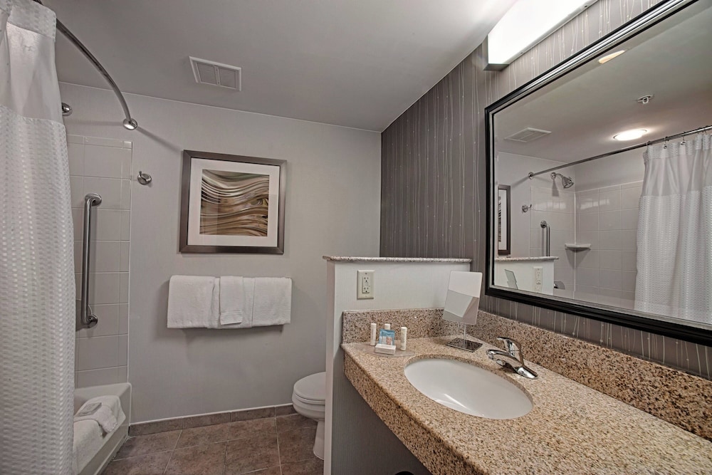 Courtyard by Marriott Wall at Monmouth Shores Corporate Park - photo 23