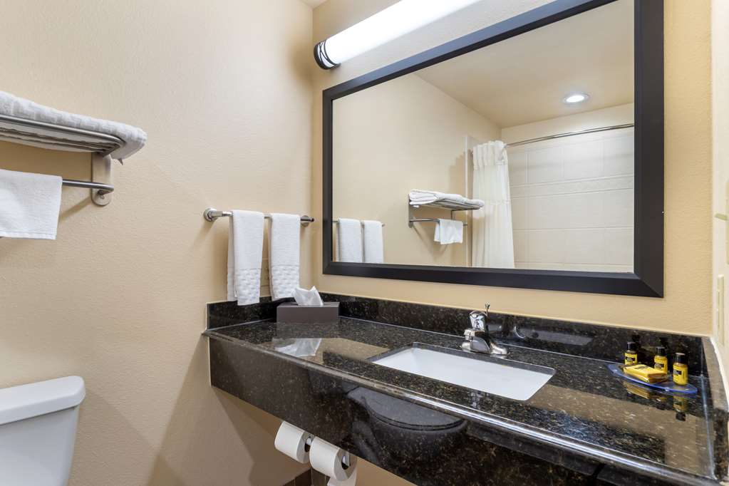 Best Western Plus Goliad Inn & Suites - photo 16