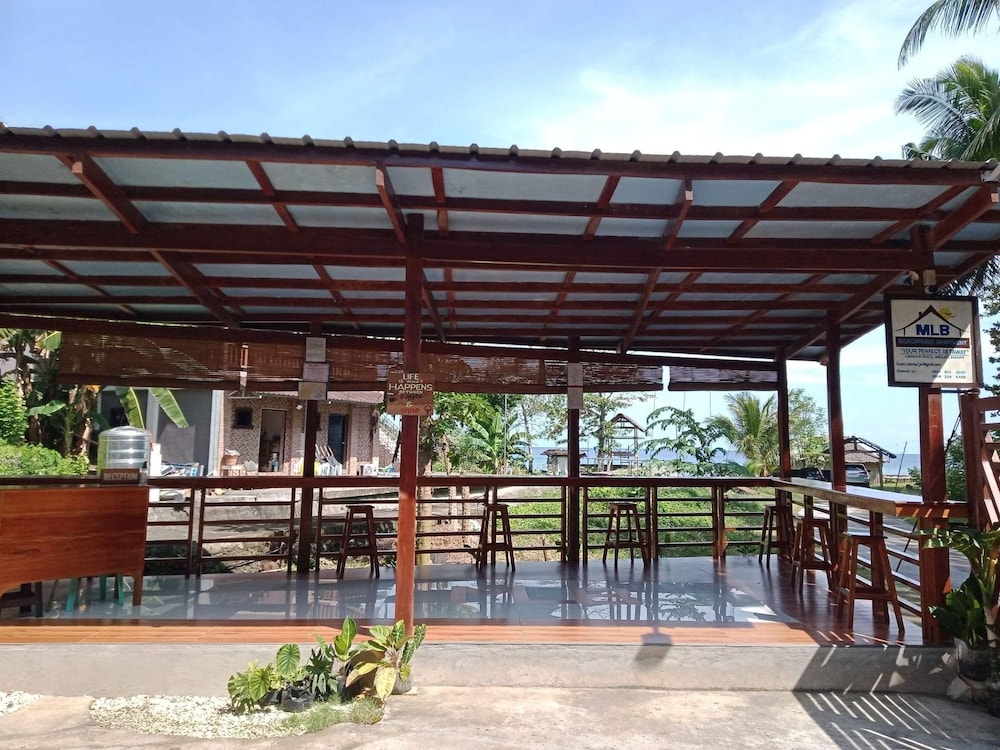 Mlb Beachfront Apartment — Larena — photo 3
