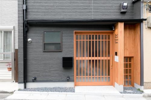 Guesthouse Tonton Nobu — 4-Star Luxury Hotel in Kyoto, Japan