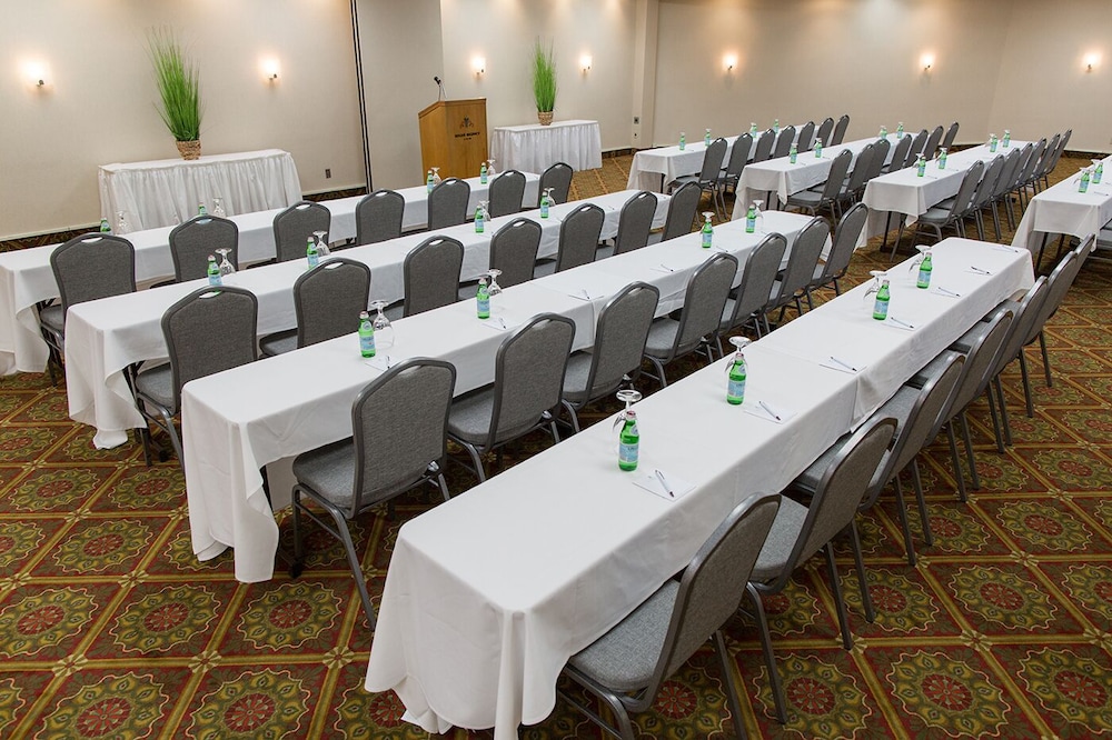 Rogue Regency Inn Medford Airport - photo 63