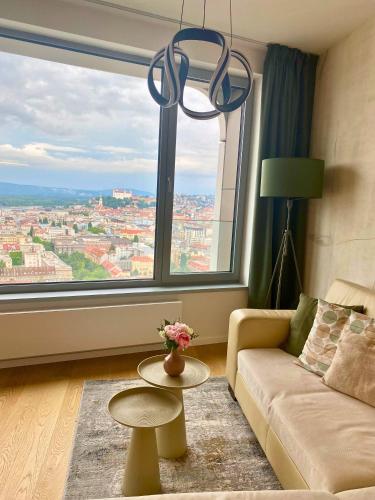Luxury Apartment in SkyPark Residence 26th floor Castle view Parking free — 4-Star Luxury Hotel in Bratislava, Slovakia