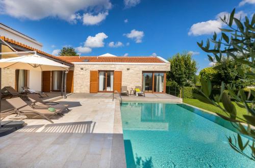 Villa Terra Nera — 4-Star Luxury Hotel in Sveti Petar U Sumi, Croatia