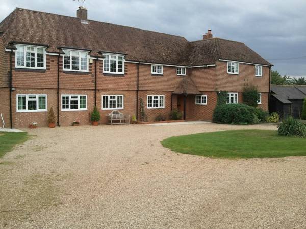 Latchmead - carbon neutral hotel in Bishops Stortford