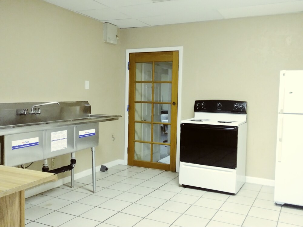 Desert Inn - photo 31