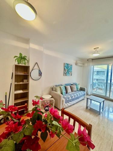 Apartamento Trebol Playa — 4-Star Luxury Hotel in Oropesa Del Mar, Spain