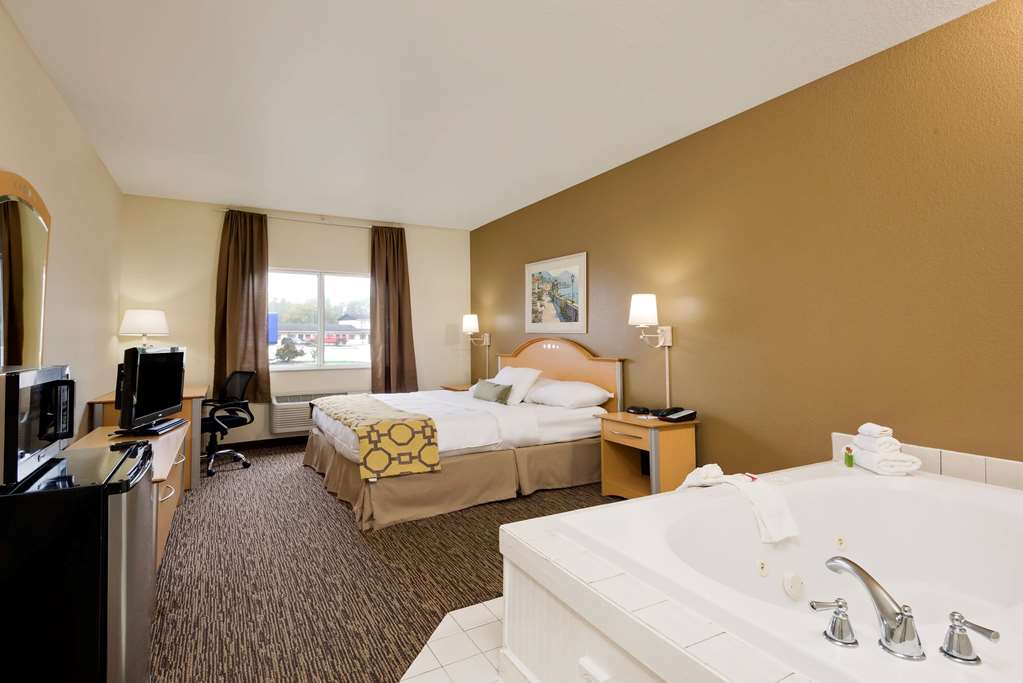 Baymont by Wyndham Lawrenceburg - photo 8