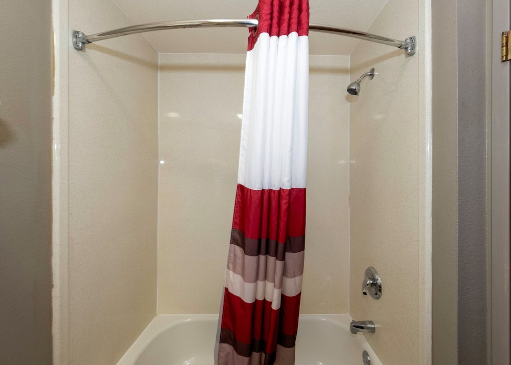Red Roof Inn Atlanta Southeast Stockbridge - photo 33