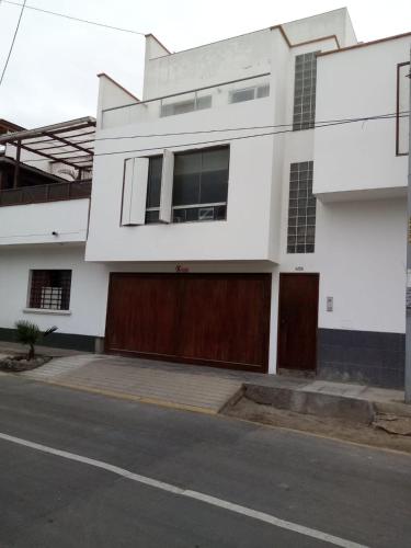 El Refugio - carbon neutral hotel in Punta Hermosa