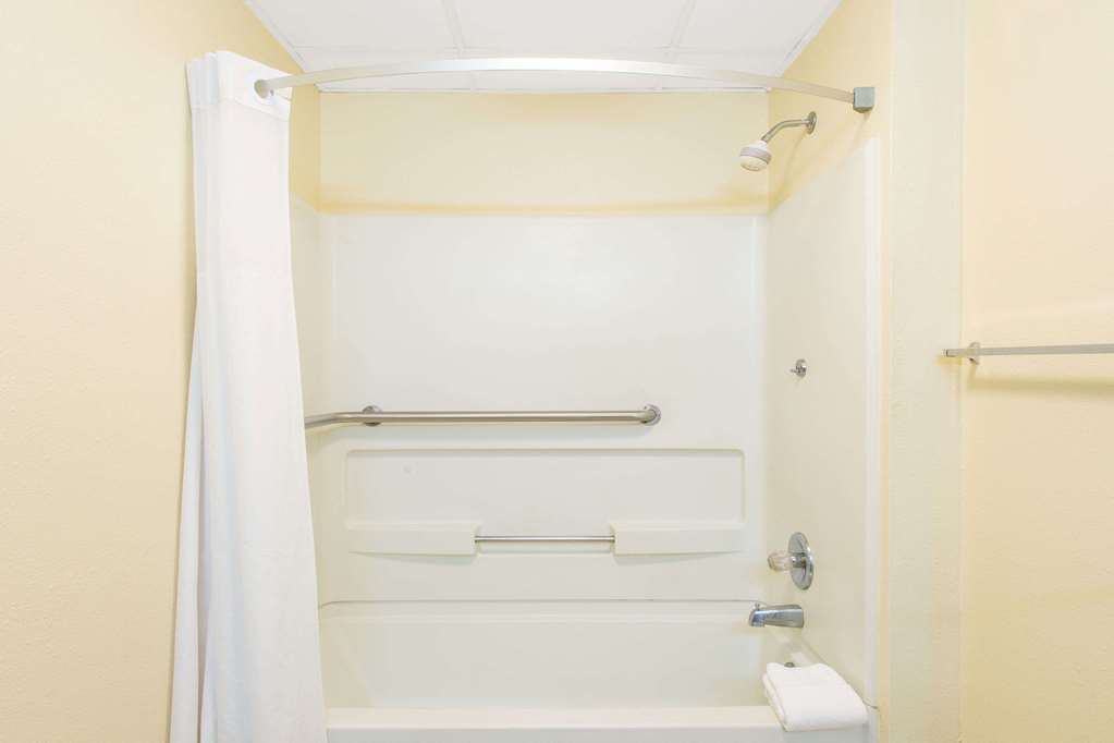 Days Inn by Wyndham Florence I 95 North - photo 23