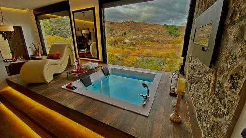 Suite Rural Carenas — 4-Star Luxury Hotel in Carenas, Spain