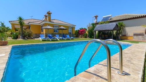 Casa Quintero 4 dorm Conil de la Frontera by Ruralidays — 4-Star Luxury Hotel in Conil De La Frontera, Spain