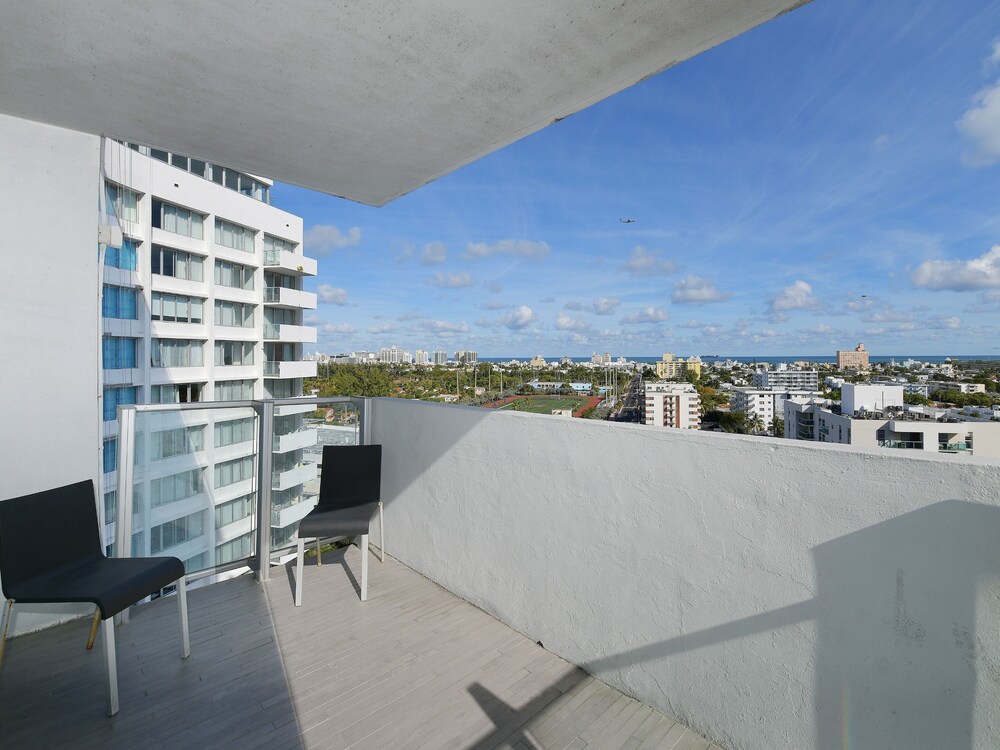 5 Condo Hotel South Beach bay View #1227 - photo 13
