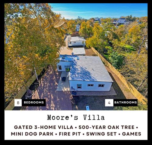 3 in 1 Villa Swing Set Game Room Dogs Ok — 4-Star Luxury Hotel in Austin, United States