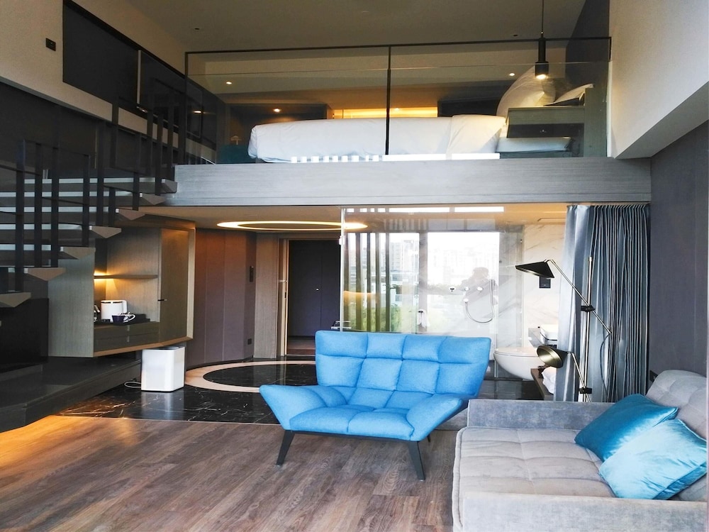 Mercure Yangzhou Dongguan Street — 4-Star Luxury Hotel in Yangzhou, People's Republic of China