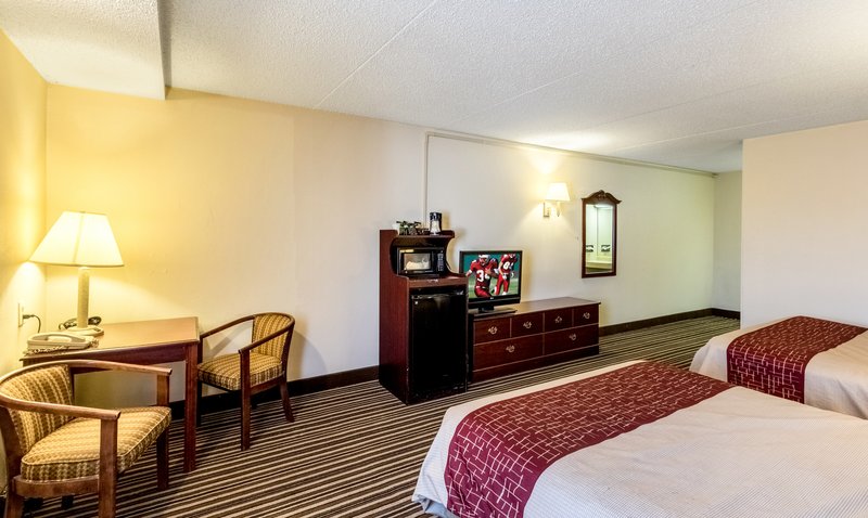 Red Roof Inn & Suites Terre Haute - photo 8