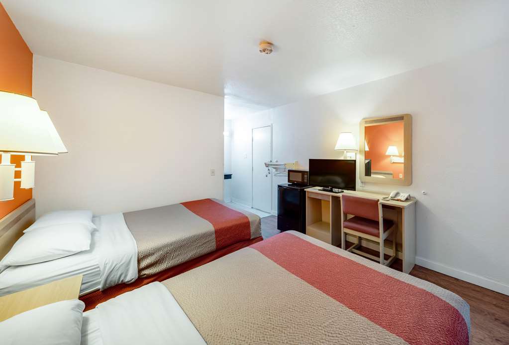 Motel 6 Greenville TX - photo 15