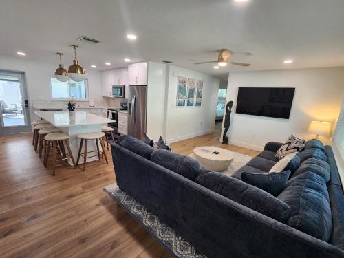 Drift House 4Bed 3Bath Private Pool House — 4-Star Luxury Hotel in Cape Canaveral, United States