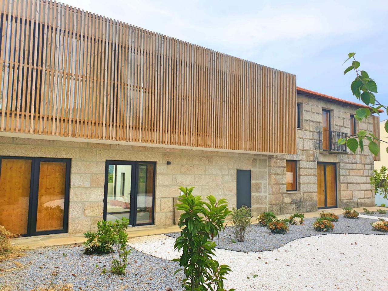 Casa das Hortênsias — 4-Star Luxury Hotel in Alijo, Portugal