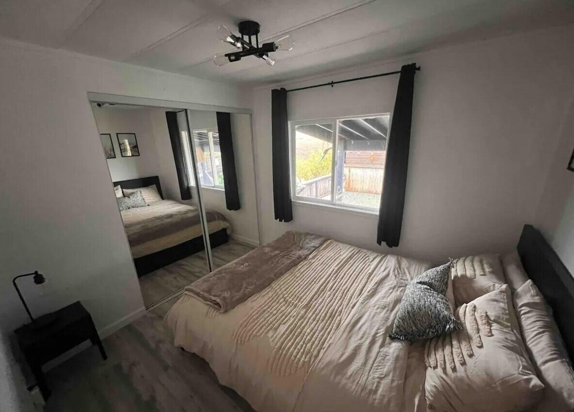 Tiki Escape w Amazing Mountain and Marsh Backdrop in Rockaway Beach, United States