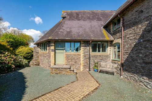 Grade II Old Engine House on the SW Coast Path — 4-Star Luxury Hotel in Plymouth, United Kingdom