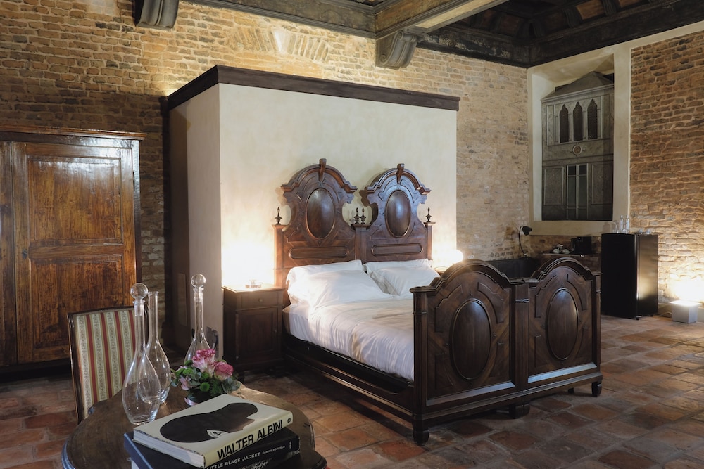 Palazzo Guazzoni Zaccaria in Cremona, Italy