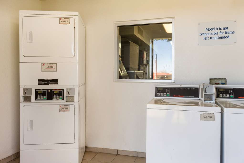 Motel 6 Mojave CA - photo 29
