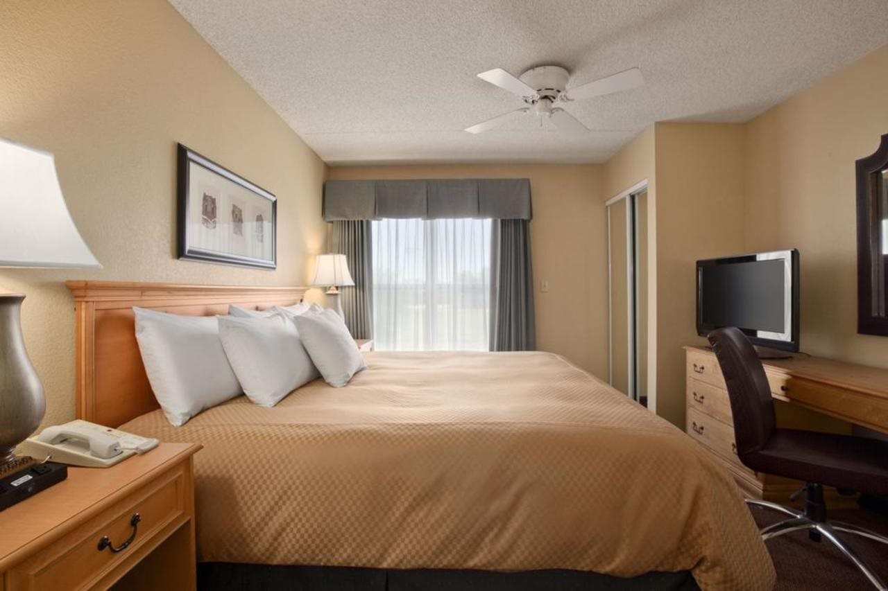 Homewood Suites by Hilton Phoenix Biltmore - photo 6