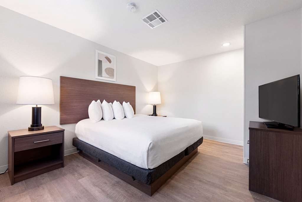 WaterWalk Extended Stay by Wyndham Atlanta Perimeter - photo 43