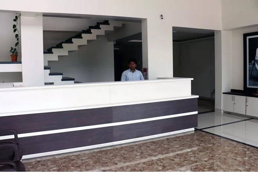 Hotel Sunrise Park in Shirdi, India