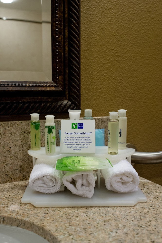 Holiday Inn Express Hotel & Suites Oxford by IHG - photo 6