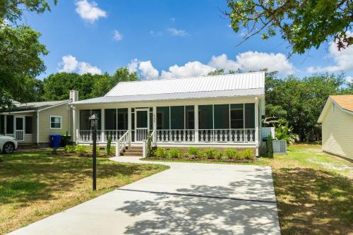 Nanas Nest by Oak Island Accommodations - photo 40