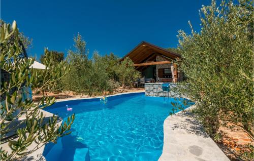 2 Bedroom Awesome Home In Punat — 4-Star Luxury Hotel in Punat, Croatia