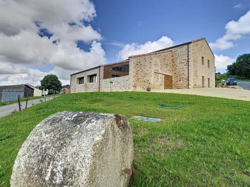 Au Vent Des Collines — hotel in Les Epesses