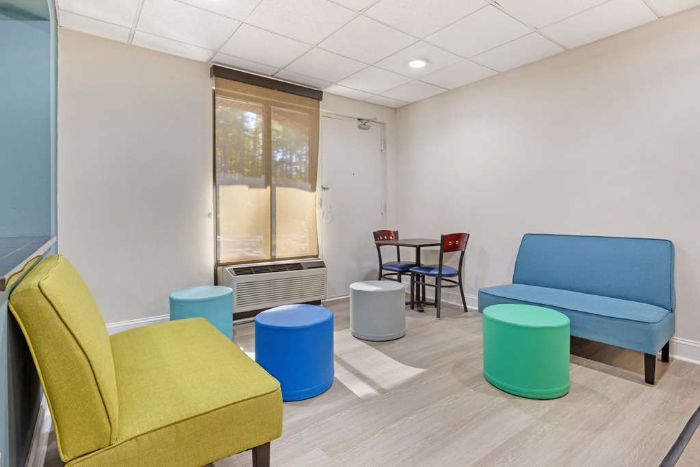 Clarion Pointe Durham Research Triangle Park - photo 30